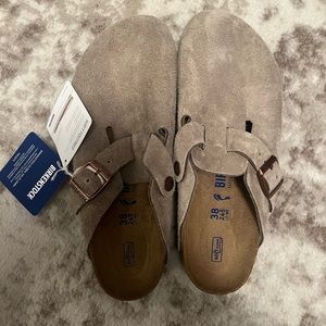 NWT Birkenstock Boston Soft Footbed Suede Leather Taupe Size 38 (7- 7.5 Womens)